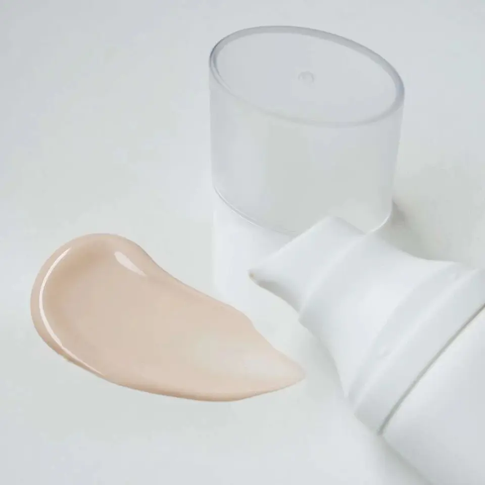 SKIN1004 Madagascar Centella Tone Brightening Tone Up Sun Screen 2