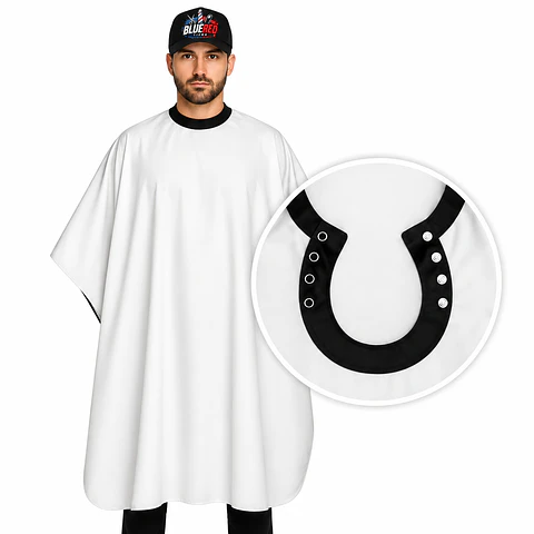 Capa blanca con cuello de silicona 