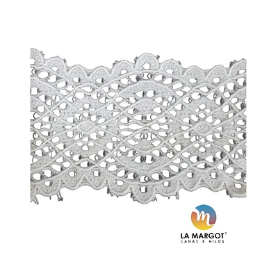 BLONDA BLANCA 35 MM POR  METRO 