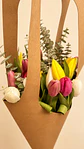 Bolso Floral Grande de Tulipanes y Eucalipto - Miniatura 2