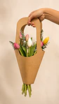 Bolso Floral S de Tulipanes y Eucalipto - Miniatura 1
