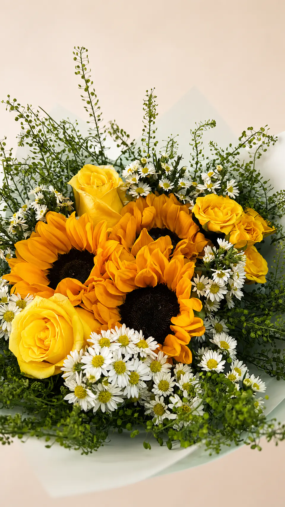 Ramo Golden Honey - Flores amarillas - Girasoles y Rosas 3