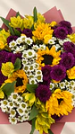 Ramo Lúmina - Flores Amarillas - Girasoles y Alstromelias - Miniatura 3