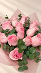 Ramo de 12 Rosas Rosadas y Follaje - Miniatura 3