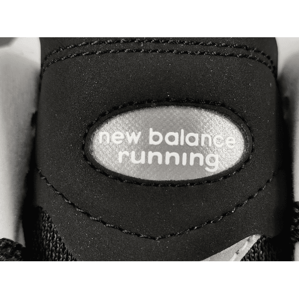 New Balance 2002R 