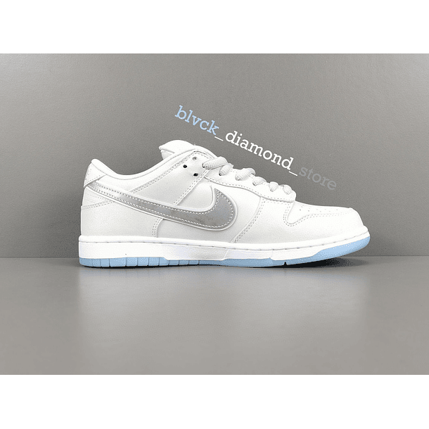 Nike Dunk SB Low x Concepts White Lobster 3