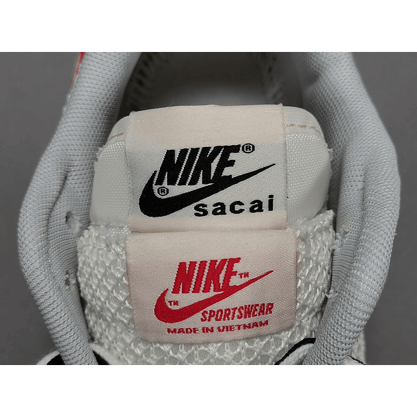 Nike x Sacai Vaporwaffle Sport Fuchsia 6