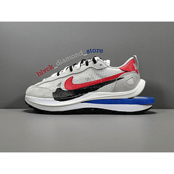 Nike x Sacai Vaporwaffle Sport Fuchsia
