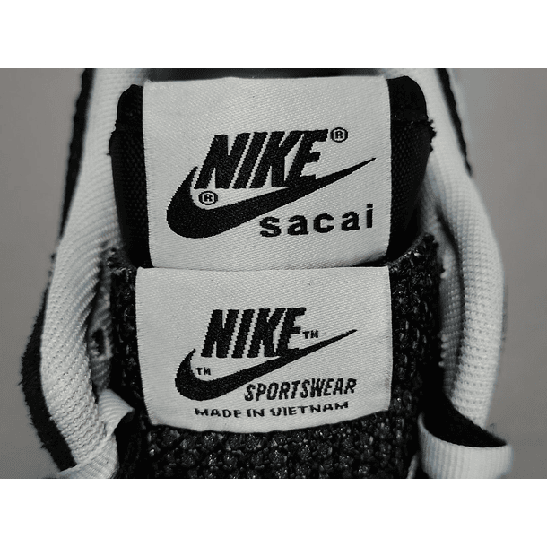 Nike x Sacai VaporWaffle Black White 7