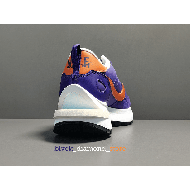 Nike x Sacai VaporWaffle Dark Iris 4