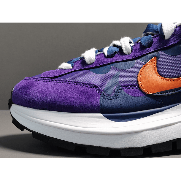Nike x Sacai VaporWaffle Dark Iris 8