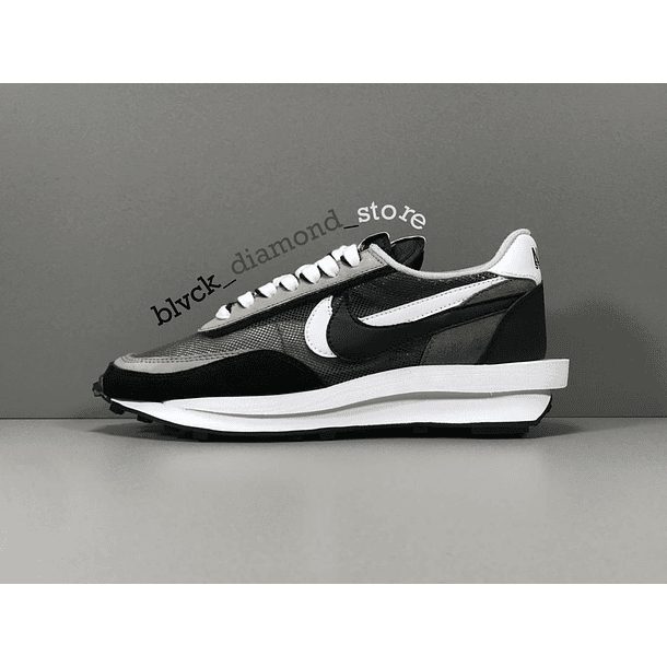 Nike x Sacai LDWaffle Dark Grey 1