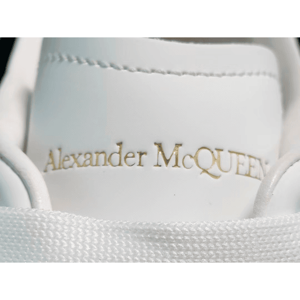 Alexander McQUEEN Oversized White/Black 6