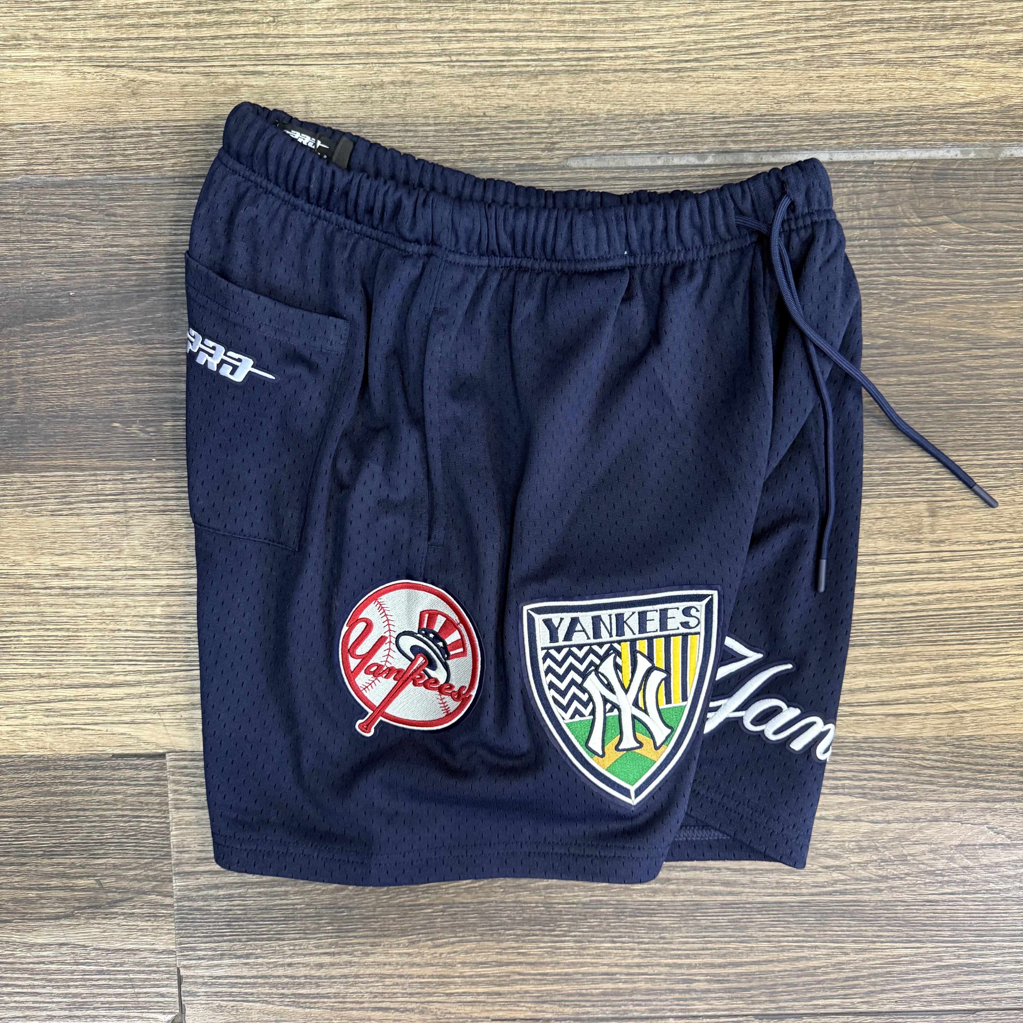 SHORT NEW YORK YANKEES