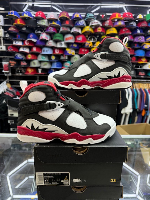 JORDAN RETRO 8