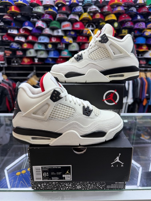 JORDAN RETRO 4 FLIGHT CLUB