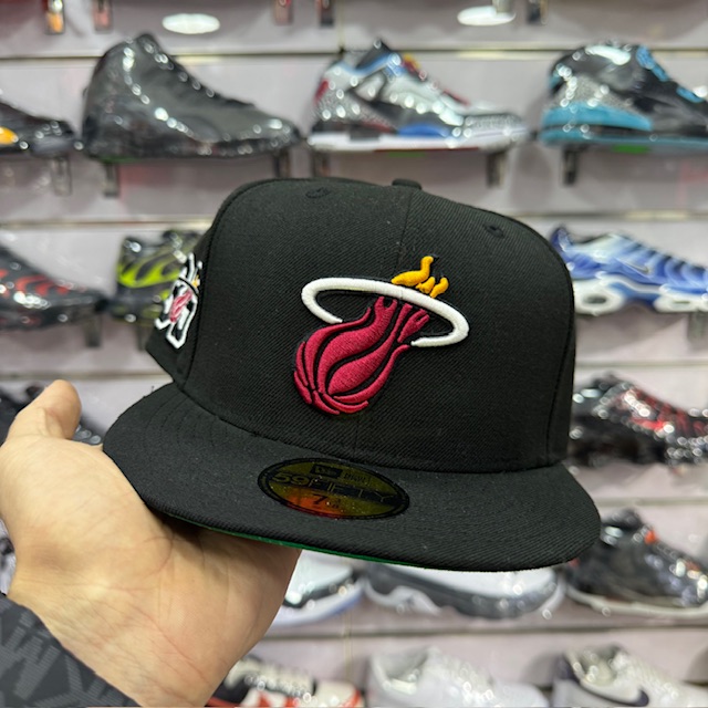 GORRO MIAMI HEAT CERRADO