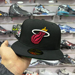 GORRO MIAMI HEAT CERRADO
