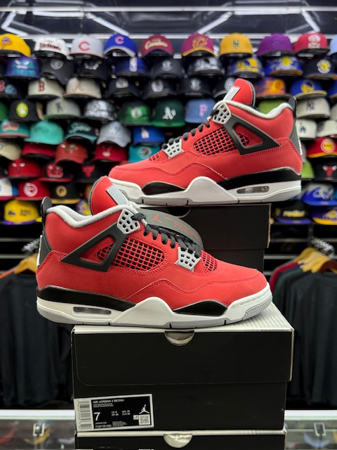 JORDAN RETRO 4 TORO BRAVO