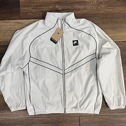CHAQUETA NIKE AIR