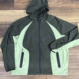 CHAQUETA NIKE