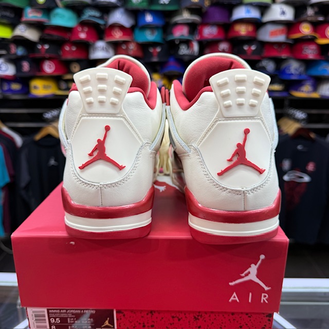 JORDAN RETRO 4 