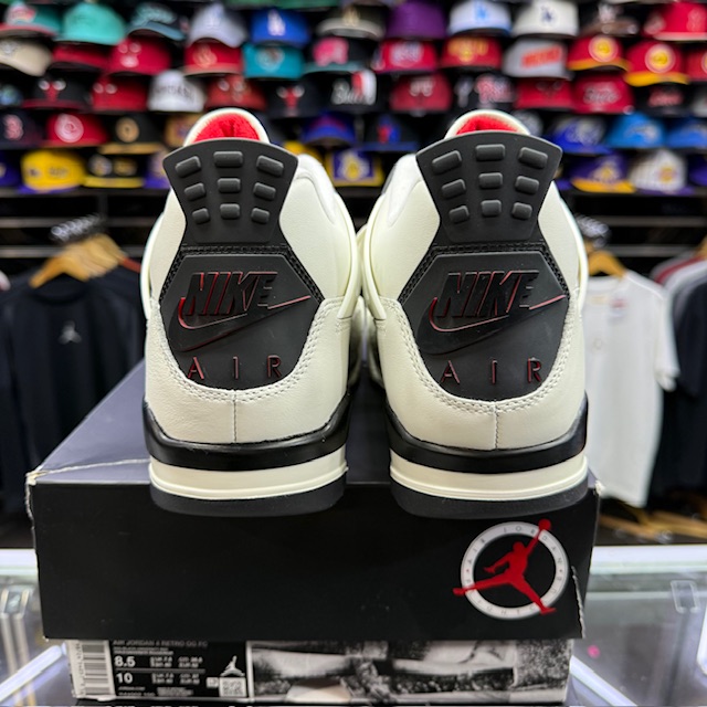 JORDAN RETRO 4 FLIGHT CLUB