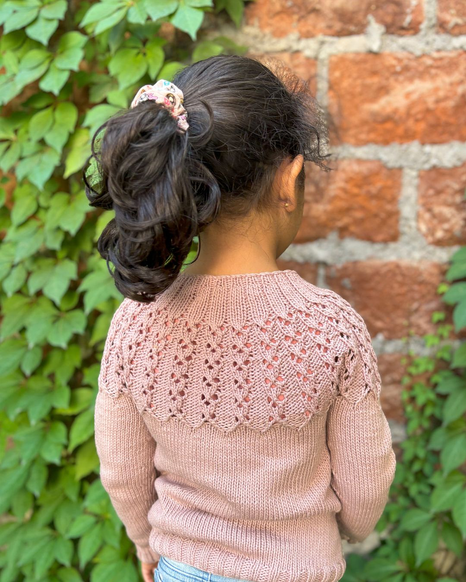 Ephesus Mini Cardigan - Patrón de Tejido 2