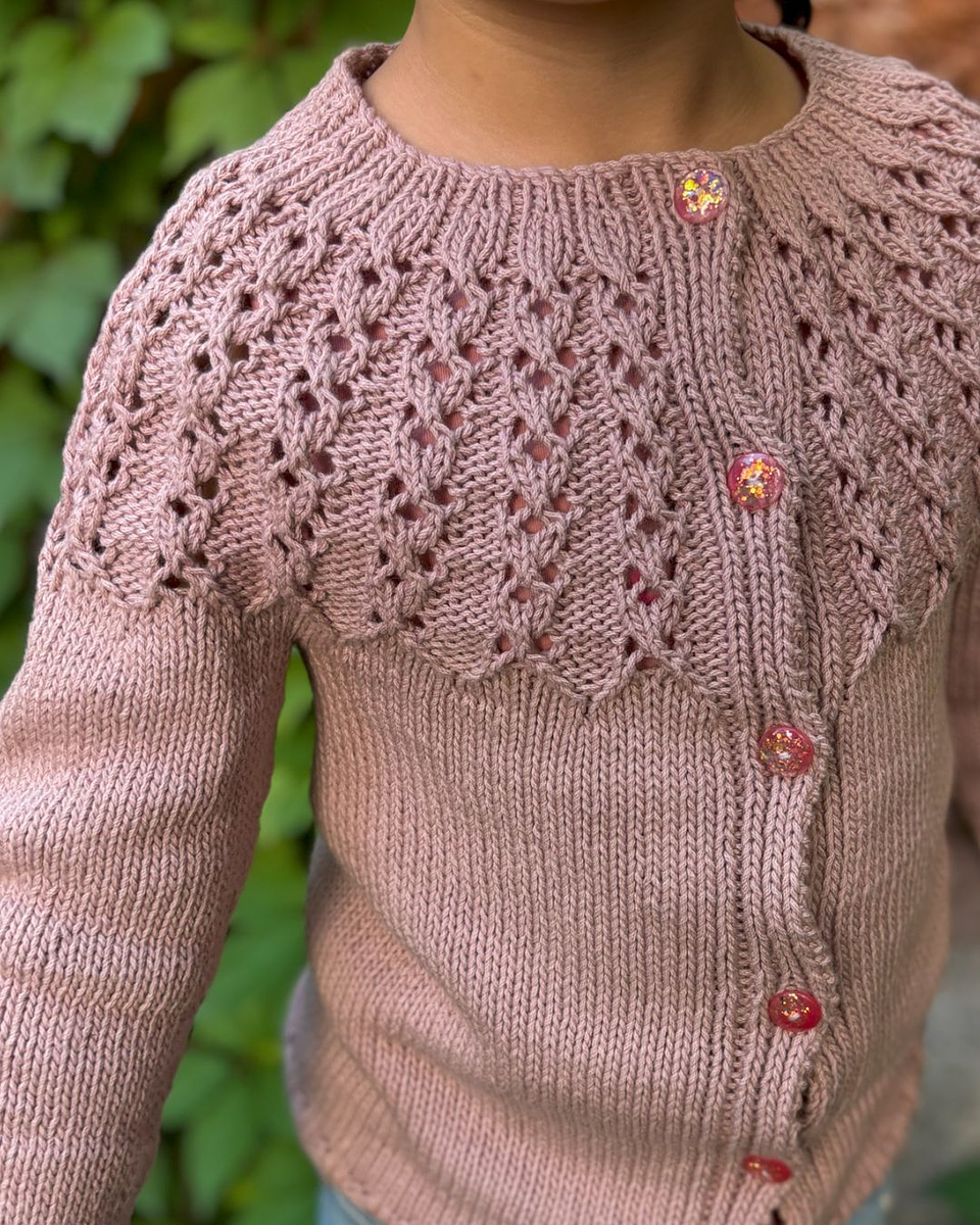 Ephesus Mini Cardigan - Patrón de Tejido 1