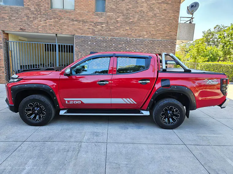 Mitsubishi New L200 4x4 Full 2.4cc Diesel (2023) 1