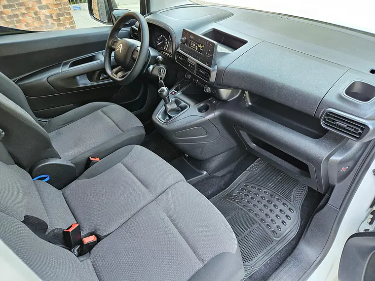 Citroen New Berlingo Turbo Diesel (2022) 8