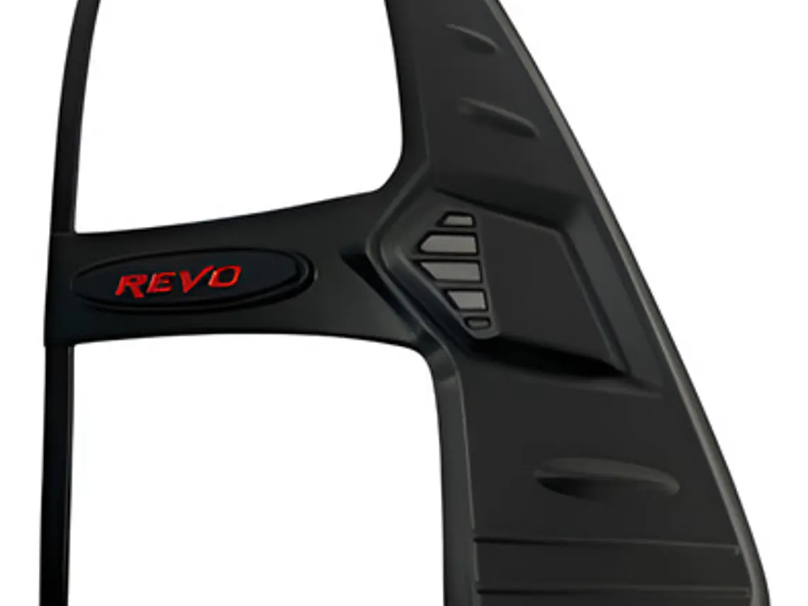 Set Biseles Negros Focos Traseros Toyota Hilux Revo 2016+  1