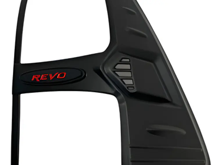 Set Biseles Negros Focos Traseros Toyota Hilux Revo 2016+  1