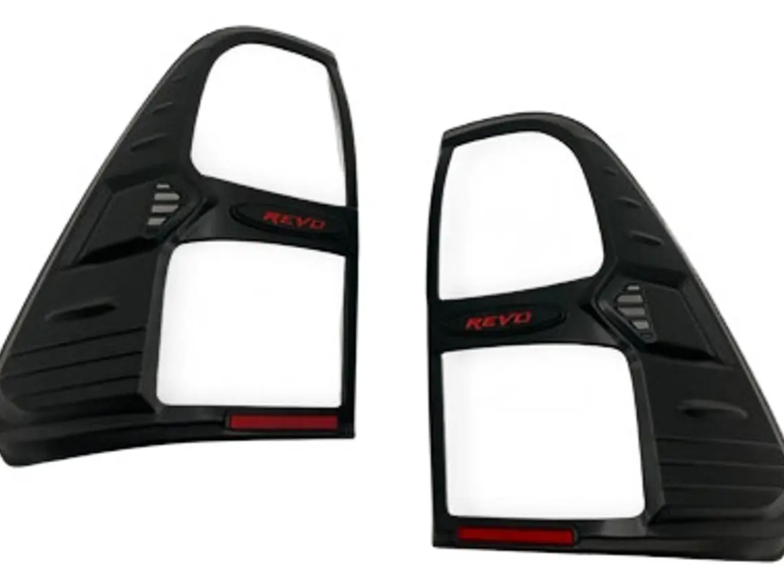 Set Biseles Negros Focos Traseros Toyota Hilux Revo 2016+  3