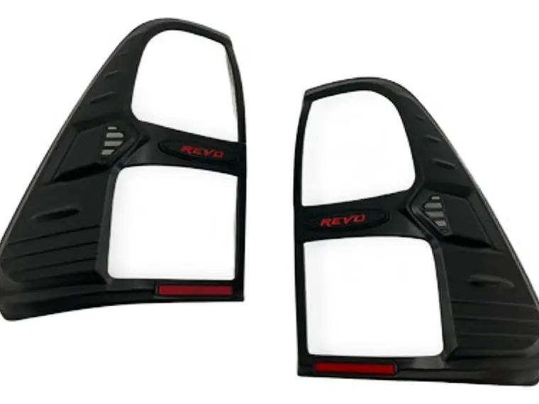 Set Biseles Negros Focos Traseros Toyota Hilux Revo 2016+  3