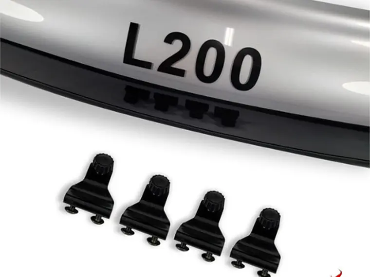 Deflector Capot Bicolor Con Logo Mitsubishi L200  2015-2018 3