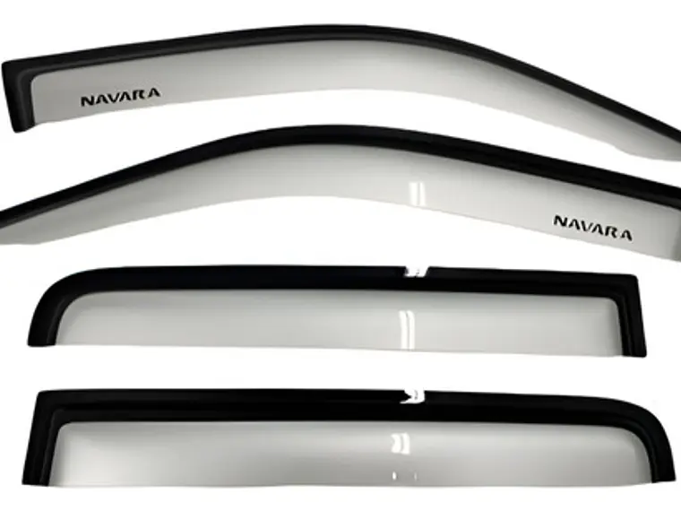 Aletas Bota Aguas Bicolor Con Logo Nissan Navara 2006-15 2