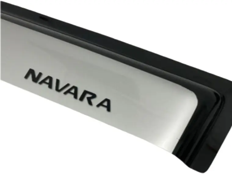 Aletas Bota Aguas Bicolor Con Logo Nissan Navara 2006-15 3