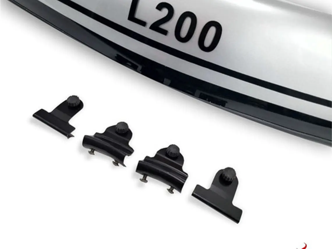 Deflector De Capot Mitsubishi L200 Bicolor  2008 - 2015 1