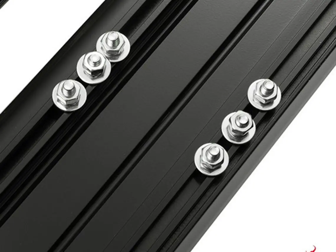 Pisaderas Modelo Original Negras Mitsubishi L200 2016 - 2022 3