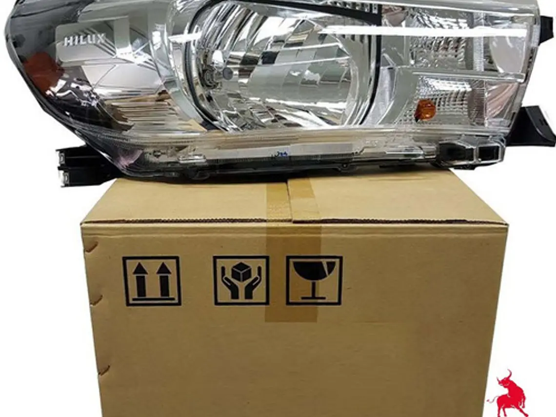 Optico Foco Derecho Toyota Hilux Revo 2016-2019 Envio Gratis 3