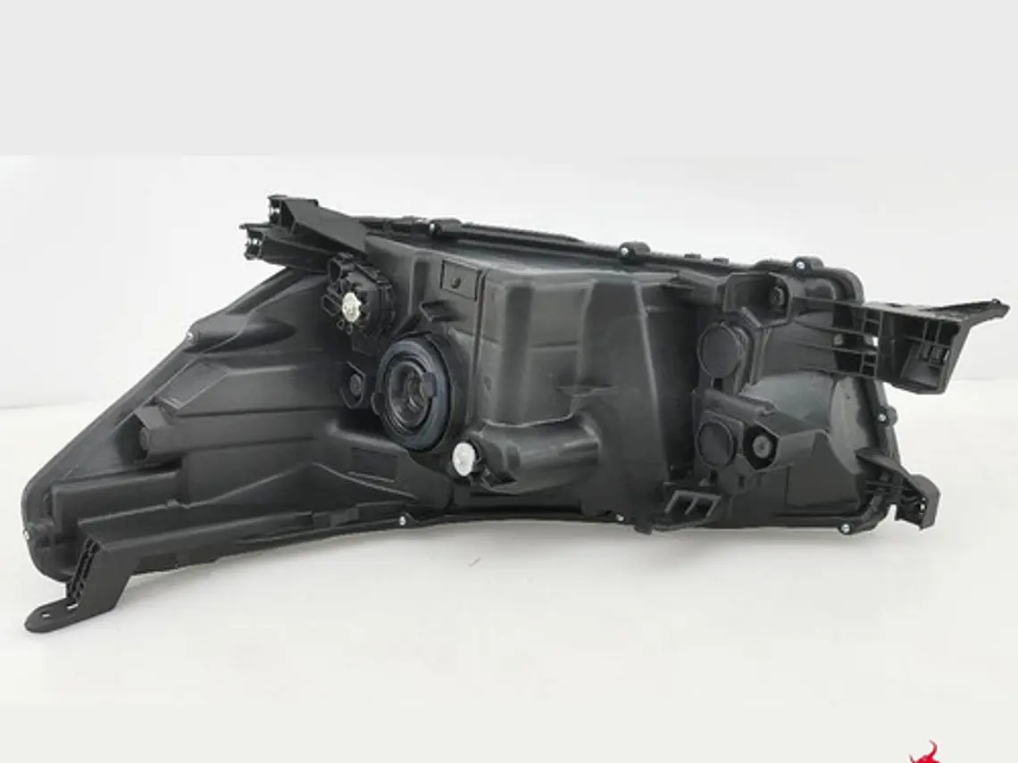 Optico Foco Derecho Toyota Hilux Revo 2016-2019 Envio Gratis 4
