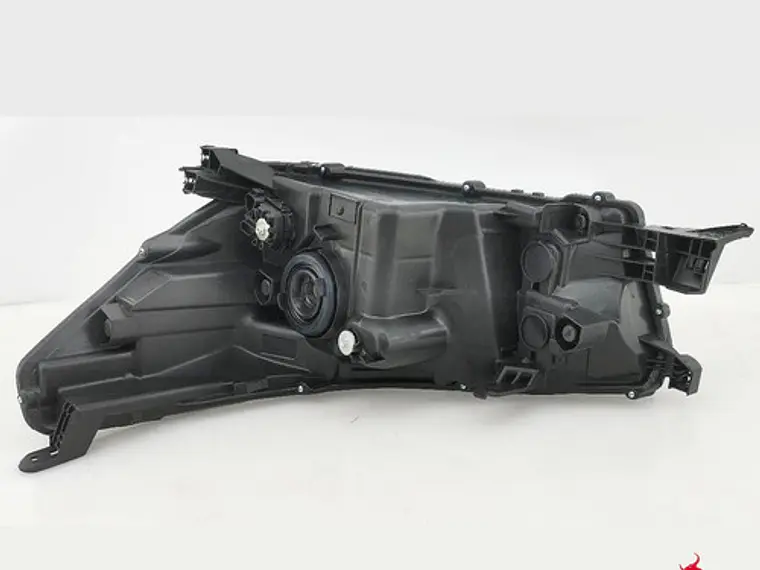 Optico Foco Derecho Toyota Hilux Revo 2016-2019 Envio Gratis 4