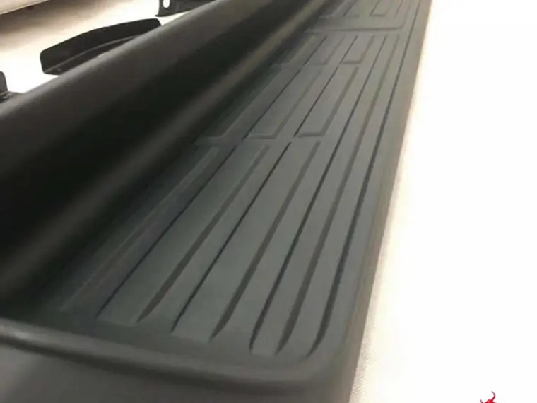 Pisaderas Negras Toyota Hilux Revo 2016-2022 Modelo Original 3