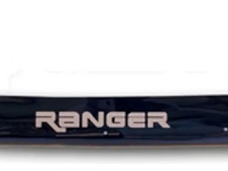 Deflector Capot Negro Con Logo Ford Ranger T7 2016 - 2021  2