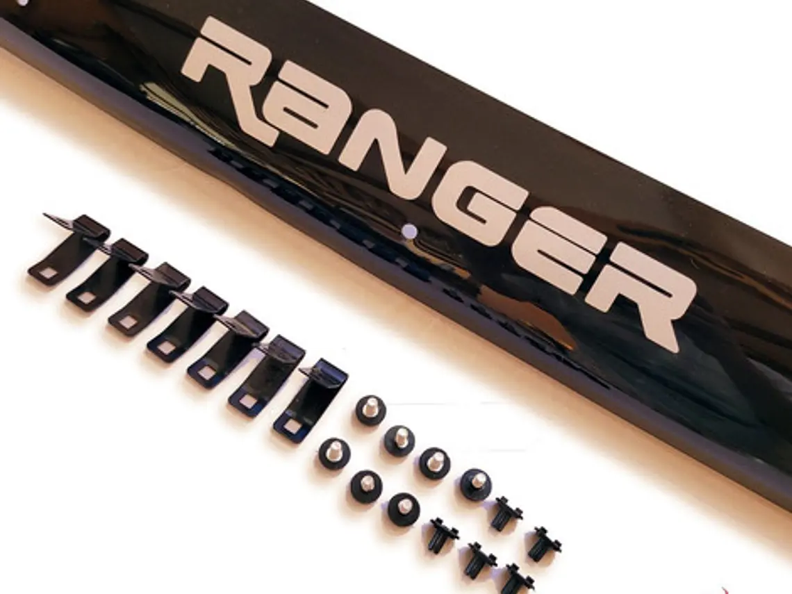 Deflector Capot Negro Con Logo Ford Ranger T7 2016 - 2021  6