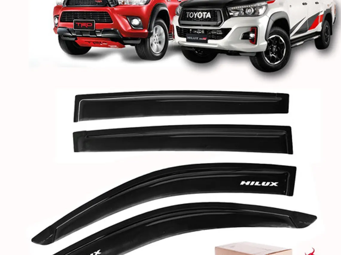 Set Aletas Bota Aguas Negras Con Logo Toyota Hilux 2016-2022 1