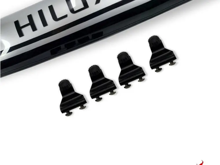 Deflector De Capot Bicolor Con Logo  Toyota Hilux  2006-2011 3