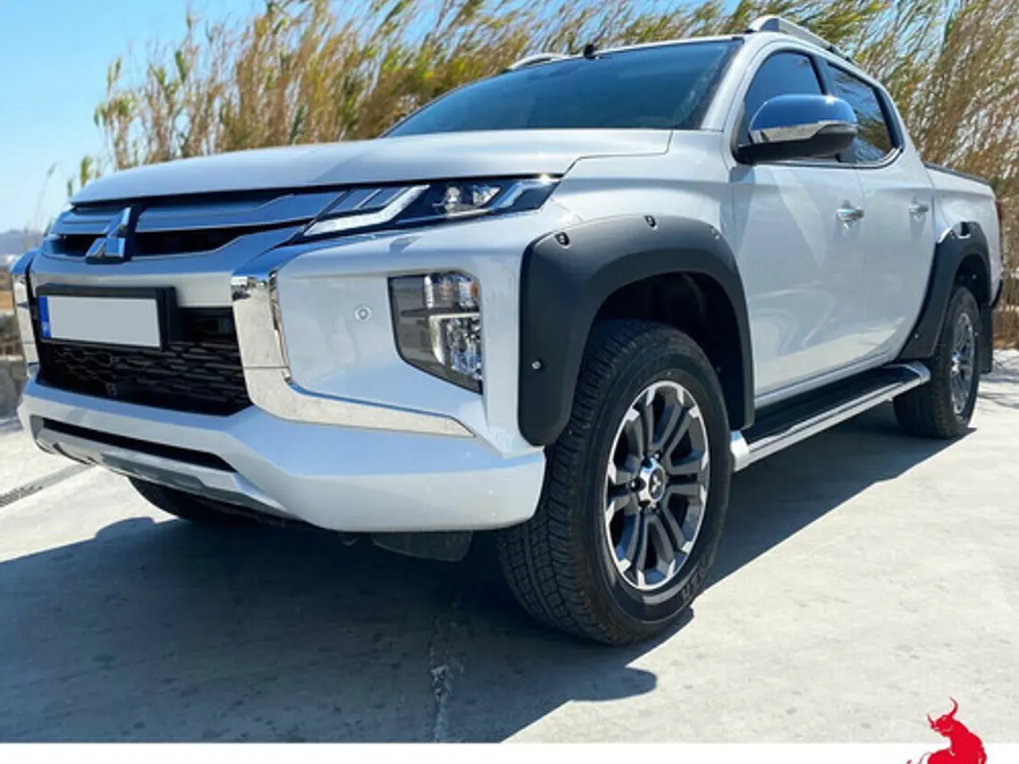 Extensiones Tapabarro Militar  Mitsubishi New L200 7