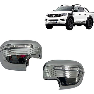 Cubre Espejo Cromado Con Luz Led Nissan Np 300 2016-2020